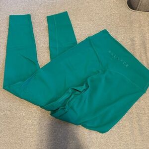 Vitality/ Balance Athletica- Cloud 1 leggings- MEDIUM EUC